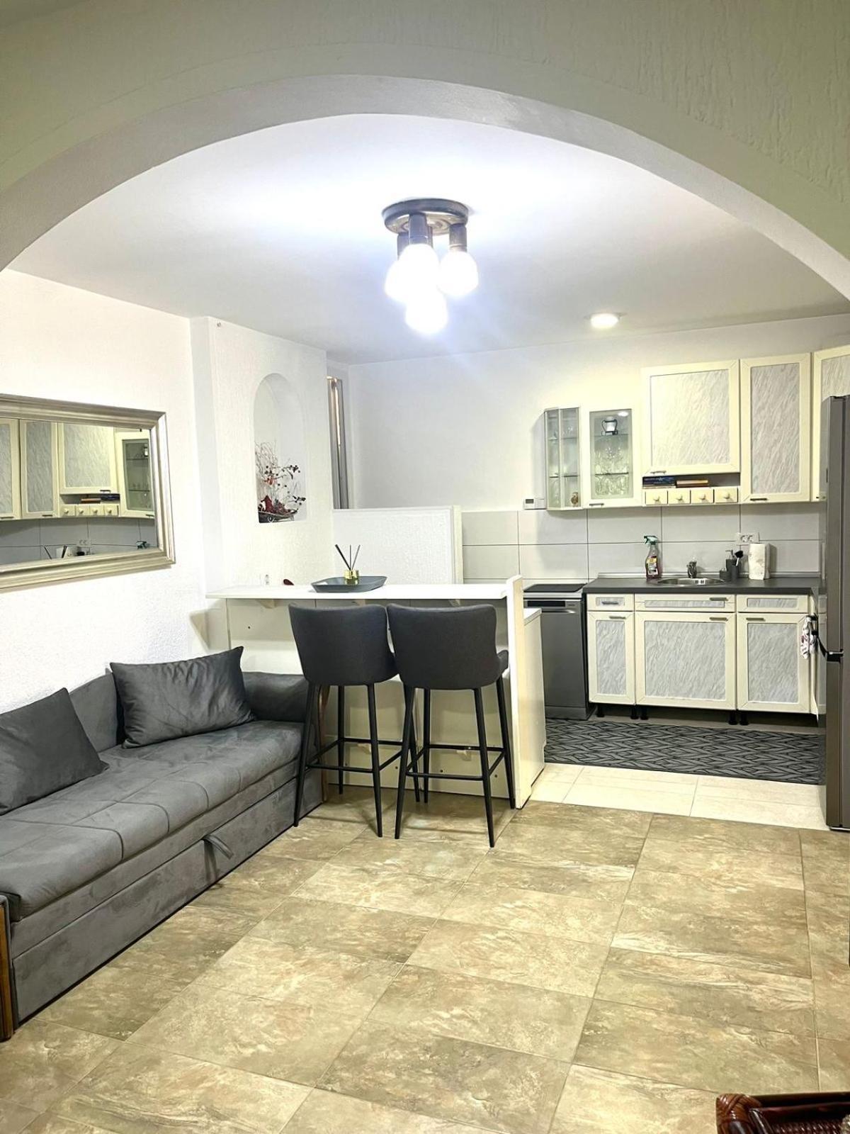 בודווה Apartments Harmonija מראה חיצוני תמונה