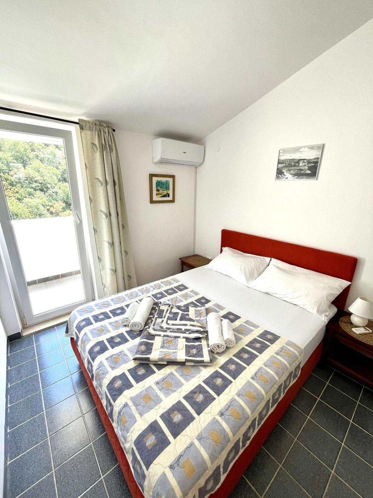 בודווה Apartments Harmonija מראה חיצוני תמונה